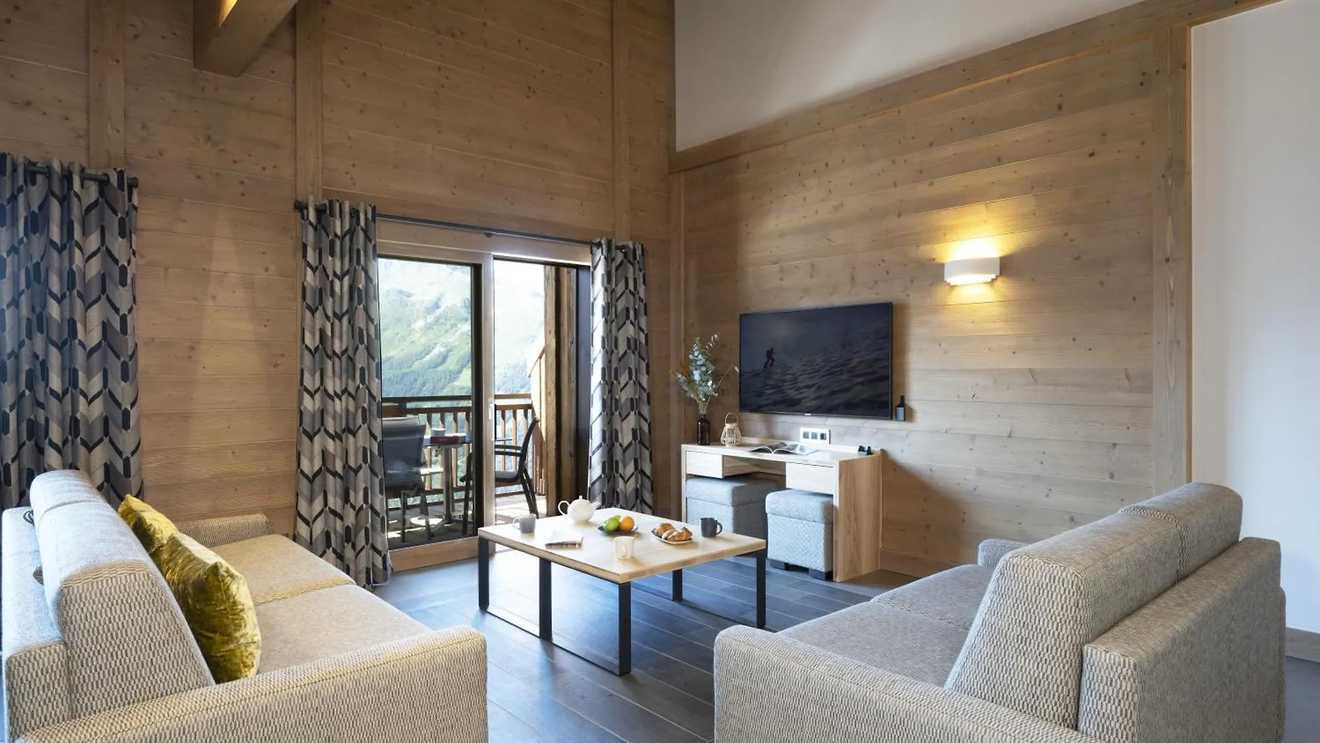 Hôtel Alpen Lodge La Rosiere  Hotel