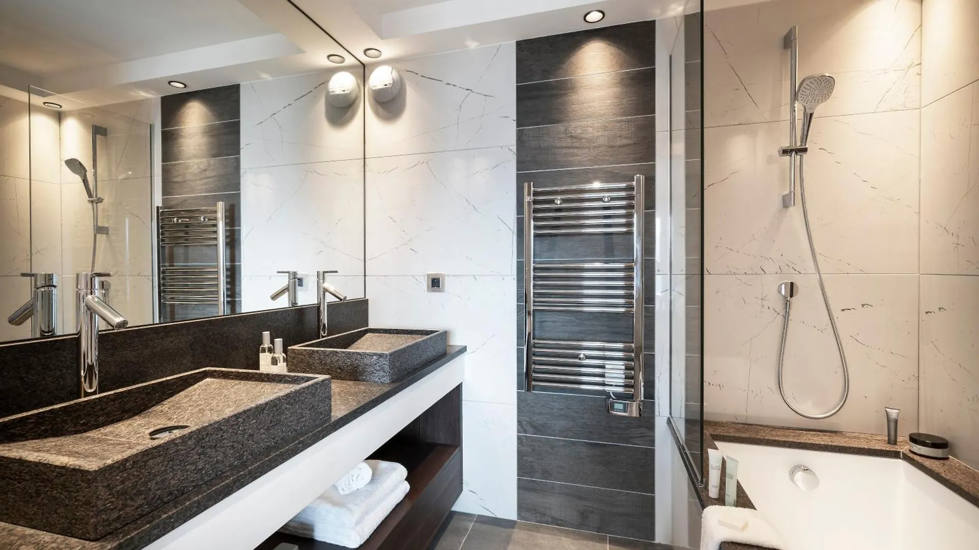 **** Hotel Hôtel Alpen Lodge La Rosiere  France